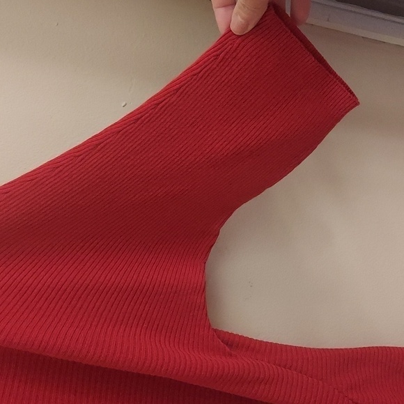 VINCE CAMUTO Twist Dolman Sleeve Ribbed Asymmetrical Top - Picture 4 of 9